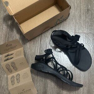 Chaco Women's ZX/2 Cloud Outdoor Sandals Strappy hiking shoes US 9 black chacos